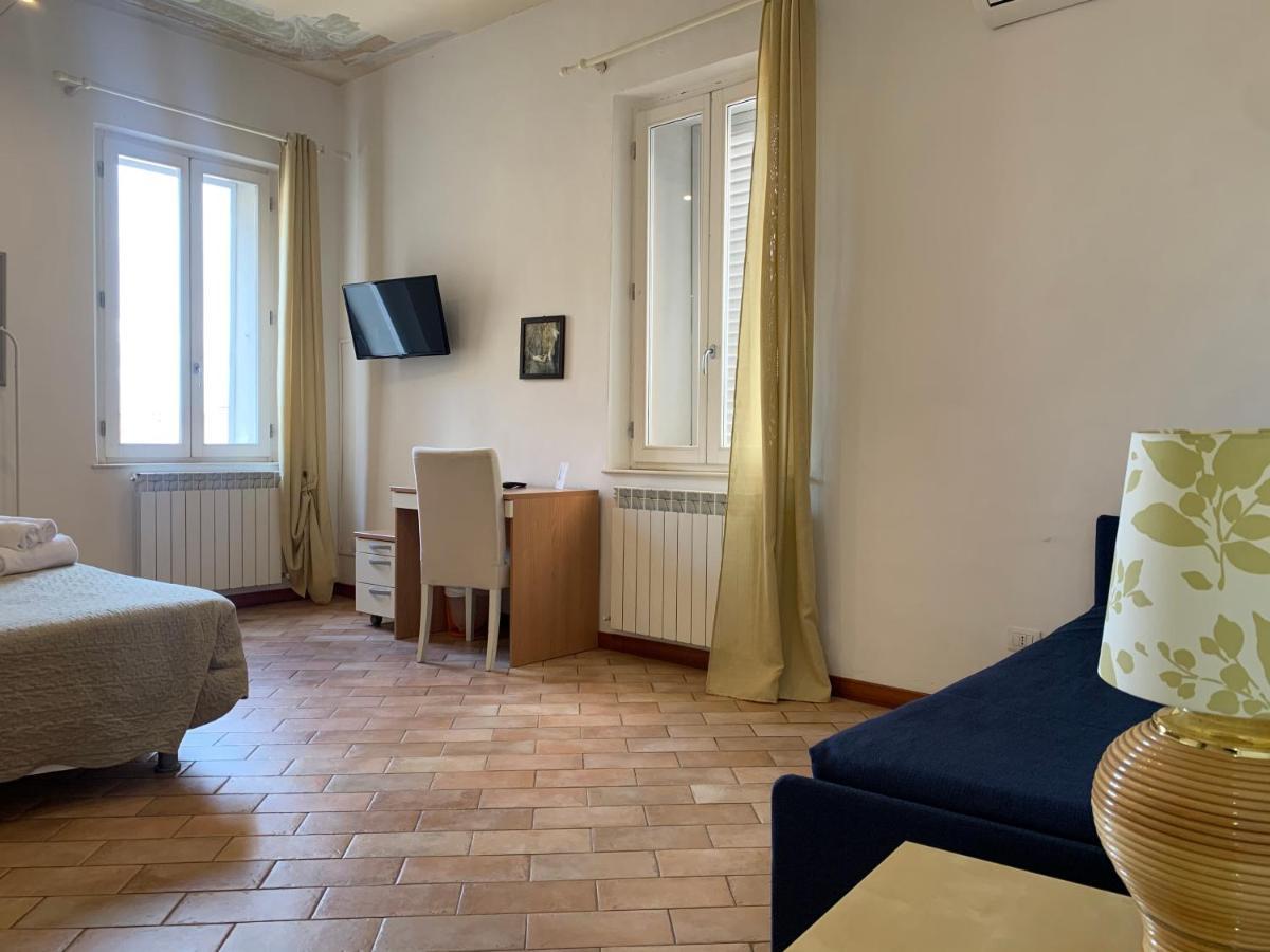 Gh Paradiso - Apartments Сієна Екстер'єр фото
