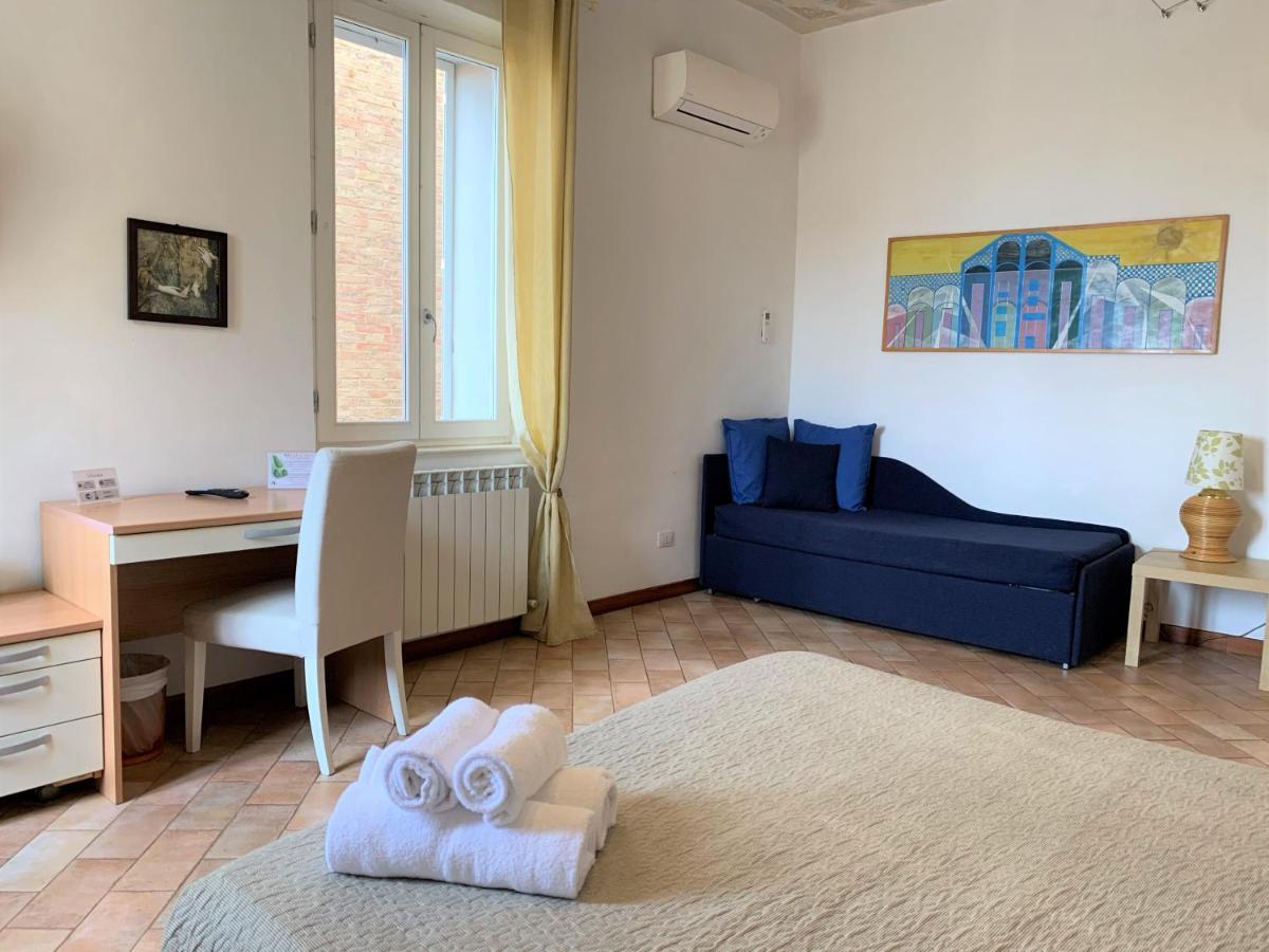 Gh Paradiso - Apartments Сієна Екстер'єр фото